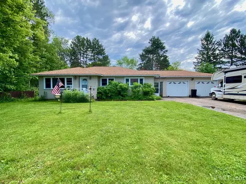 366 6th, Republic, MI 49879