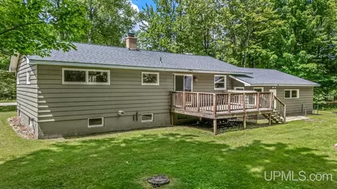 Exterior - 5006 L75, Escanaba, MI 49829 photo 6 of 9