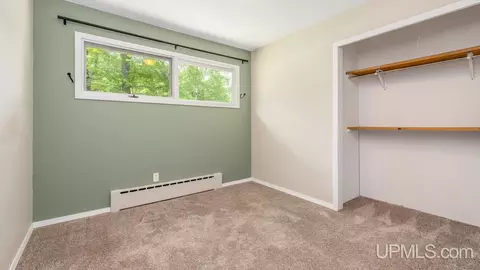 Bedroom - 5006 L75, Escanaba, MI 49829 photo 3 of 3