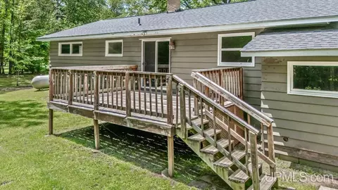 Exterior - 5006 L75, Escanaba, MI 49829 photo 7 of 9