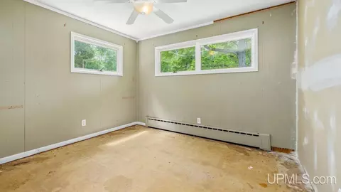 Bedroom - 5006 L75, Escanaba, MI 49829 photo 1 of 3