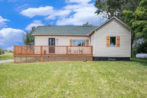 721 Memphis Rdg, Memphis, MI 48041