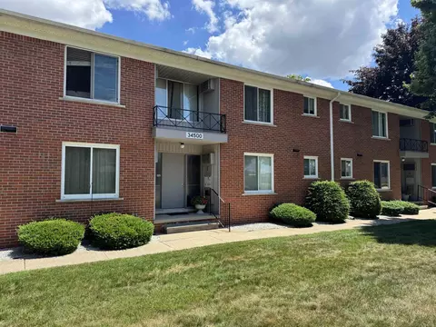 34500 Mulvey UNIT 8, Fraser, MI 48026