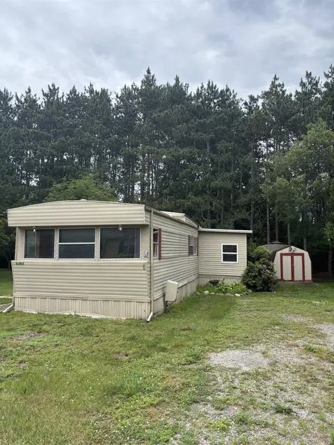 5383 Pine, Croswell, MI 48422