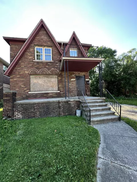 15043 Holmur, Detroit, MI 48238