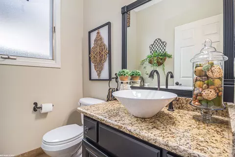 48199 Village, Macomb, MI 48044 photo 17