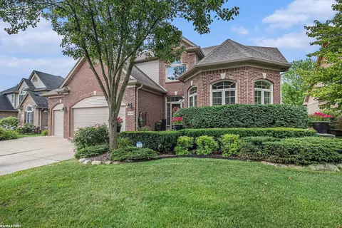 48199 Village, Macomb, MI 48044 photo 3