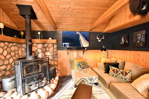 Living - 1483 Washington, Munising, MI 49862 photo 4 of 4