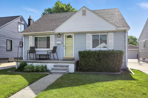 26220 Culver, Saint Clair Shores, MI 48081