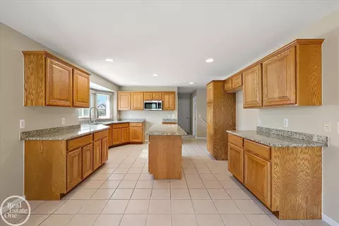 Kitchen - 21579 34 Mile, Armada, MI 48005 photo 3 of 6