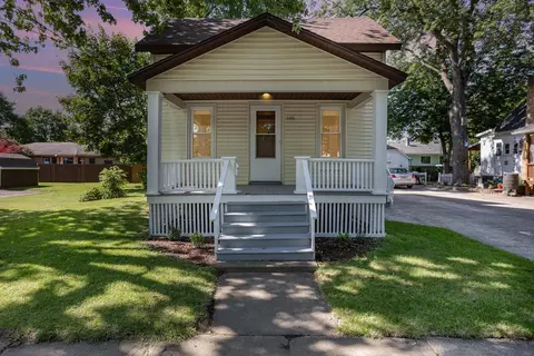 1406 Smith, Essexville, MI 48732