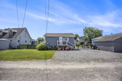 7133 Mcdonald, Harsens Island, MI 48028