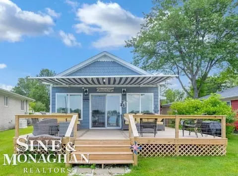 8669 River, Cottrellville, MI 48039