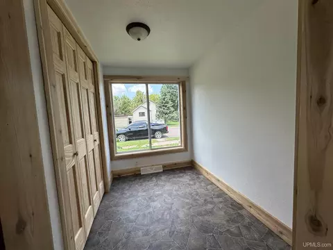 1006 Harrison, Wakefield, MI 49968 photo 9
