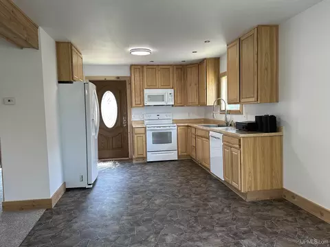 1006 Harrison, Wakefield, MI 49968 photo 7