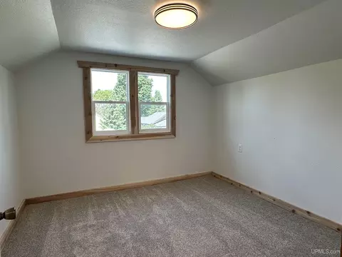 1006 Harrison, Wakefield, MI 49968 photo 14