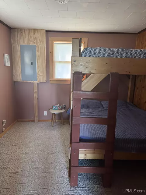 Bedroom - 6288 N Helen Lk, Ishpeming, MI 49849 photo 3 of 6