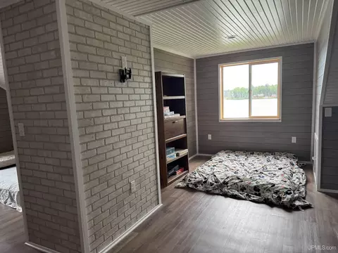 Bedroom - 6288 N Helen Lk, Ishpeming, MI 49849 photo 5 of 6