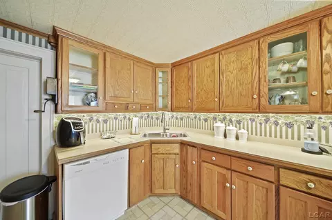 Kitchen - 216 Budlong, Adrian, MI 49221 photo 1 of 3