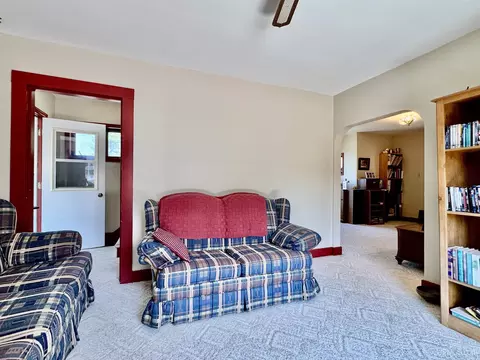 Living - 731 Pine, Hancock, MI 49930 photo 3 of 4