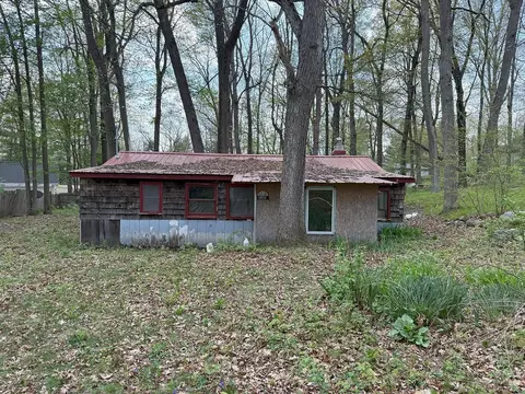 1031 Pocahontas, Harrison, MI 48625