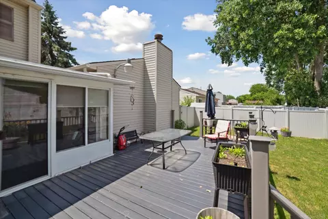 Exterior - 28034 Riverbridge, Romulus, MI 48174 photo 6 of 11