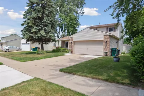 Exterior - 28034 Riverbridge, Romulus, MI 48174 photo 2 of 11