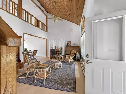 Entry Way - 3215 S 6th, Escanaba, MI 49829 photo 1 of 3