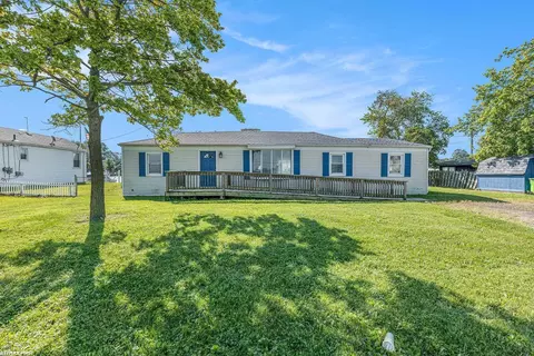 29738 N N Riv, Harrison Township, MI 48045