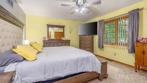 427 27th, Gladstone, MI 49837 photo 22