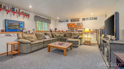 427 27th, Gladstone, MI 49837 photo 33