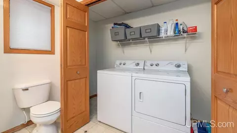 427 27th, Gladstone, MI 49837 photo 29