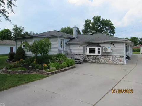 2566 Lewis, Port Huron, MI 48060