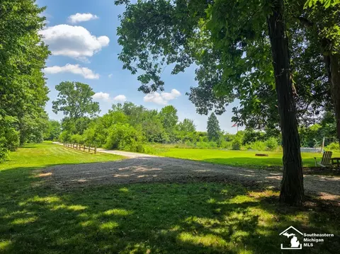 Exterior - 621 Baldwin, Monroe, MI 48162 photo 8 of 16
