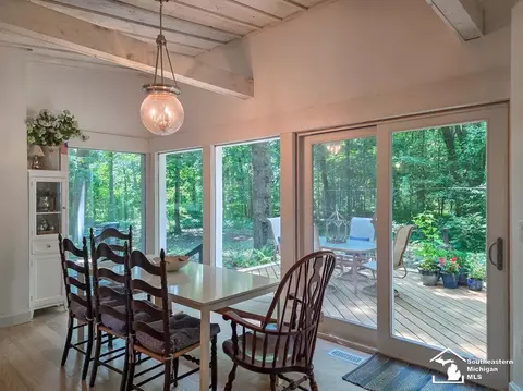 Dining - 621 Baldwin, Monroe, MI 48162 photo 3 of 4