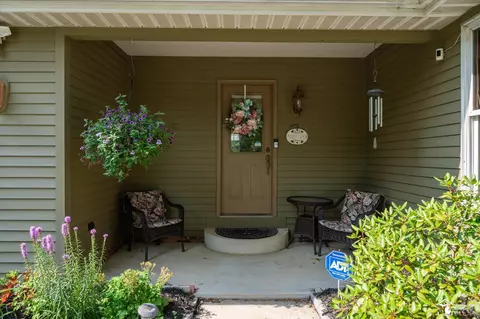 Exterior - 7131 Jackman, Temperance, MI 48182 photo 5 of 17