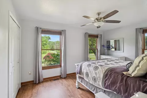 Bedroom - 7131 Jackman, Temperance, MI 48182 photo 6 of 7