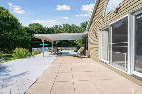 Exterior - 7131 Jackman, Temperance, MI 48182 photo 9 of 17