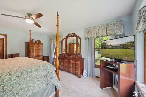Bedroom - 7131 Jackman, Temperance, MI 48182 photo 2 of 7