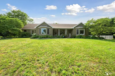 Exterior - 7131 Jackman, Temperance, MI 48182 photo 3 of 17