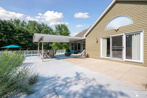 Exterior - 7131 Jackman, Temperance, MI 48182 photo 10 of 17