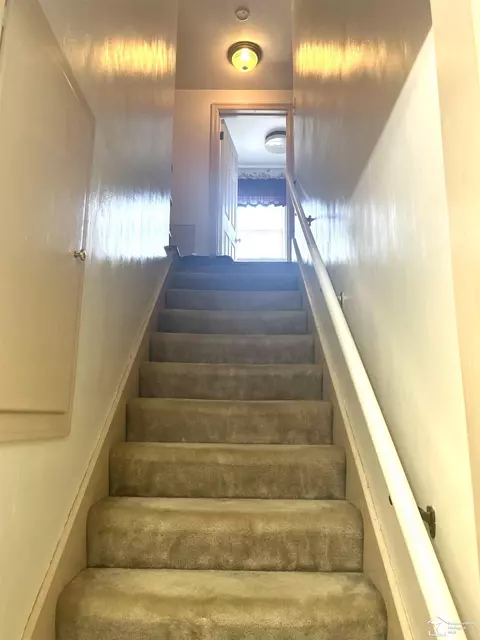 Entry Way - 476 Borgess, Monroe, MI 48162 photo 1 of 1