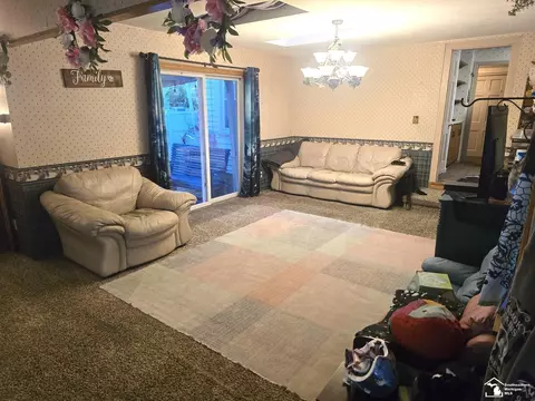 Living - 476 Borgess, Monroe, MI 48162 photo 4 of 4