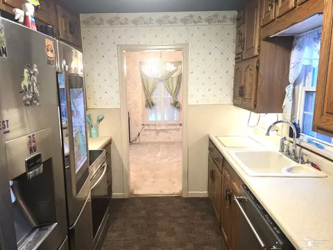 Kitchen - 476 Borgess, Monroe, MI 48162 photo 1 of 2