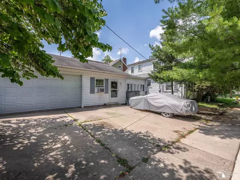 Exterior - 476 Borgess, Monroe, MI 48162 photo 3 of 7