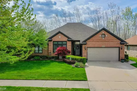 51077 Woodside, Macomb, MI 48042