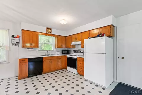 Kitchen - 9400 N Adrian, Tecumseh, MI 49286 photo 1 of 4