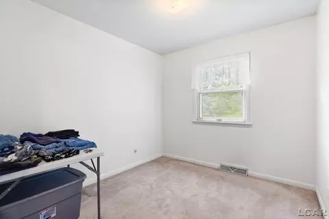 Bedroom - 9400 N Adrian, Tecumseh, MI 49286 photo 7 of 7