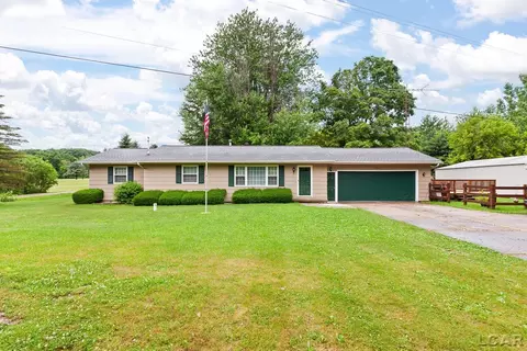 9400 N Adrian, Tecumseh, MI 49286