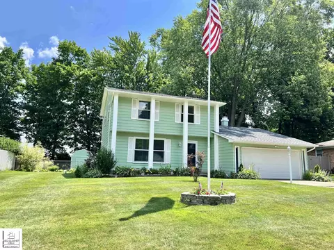 2221 Hermitage Hls, Davison, MI 48423